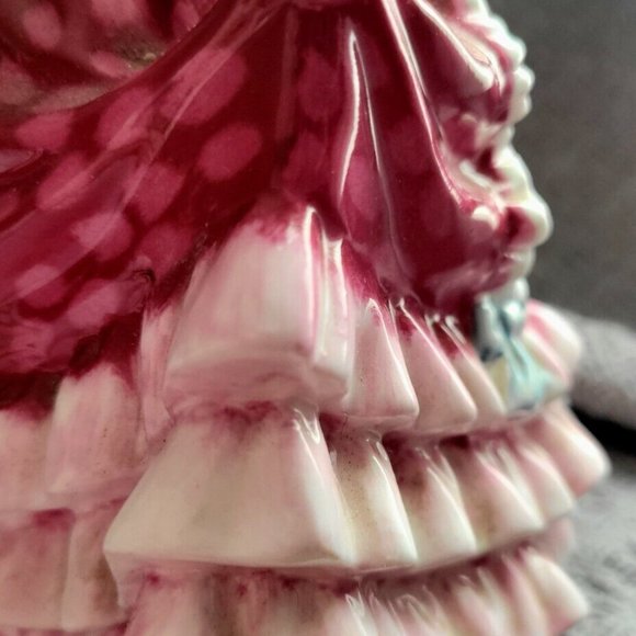 Gorgeous Royal Dulton sweet 16 figurine - Picture 2 of 10